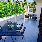 Three Bedroom With Terrace * Сегет-Враница