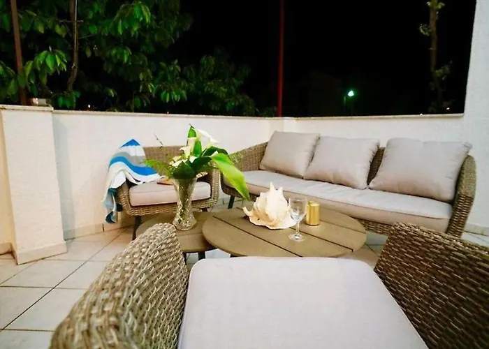 Apartman Three Bedroom With Terrace