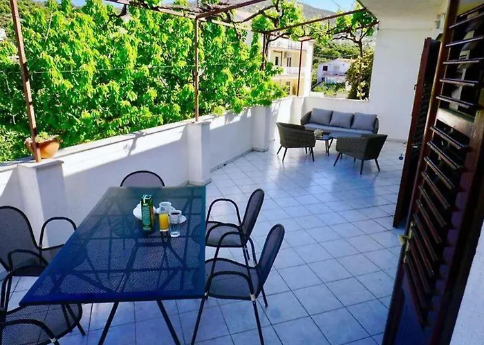Three Bedroom With Terrace * Seget Vranjica