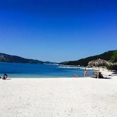 Three Bedroom With Terrace Apartmán Seget Vranjica
